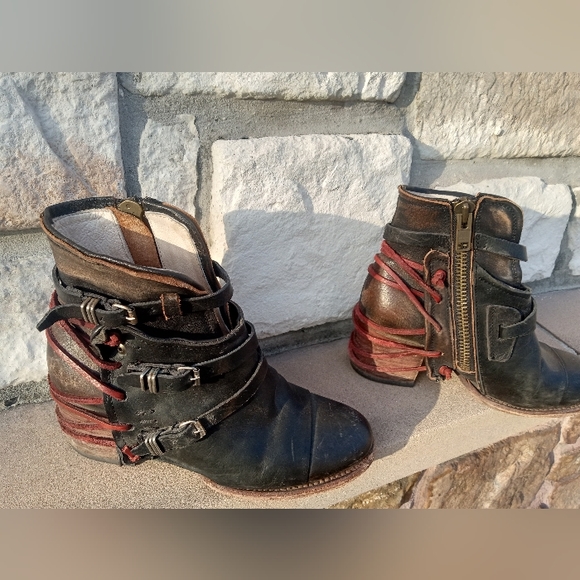 Freebird by Stephen Freebird Crue Ankle Booties - Picture 12 of 12